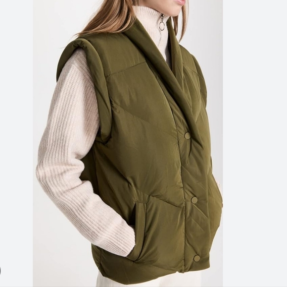 BLANK NYC Women's Casual Luxury Clothing Nylon Quilted Sleeveless Vest Green (S) - Picture 4 of 6